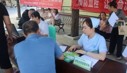 心系百姓送溫暖 愛心義診下鄉(xiāng)鎮(zhèn)